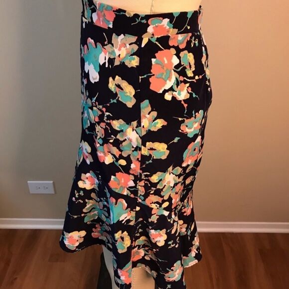 Soprano Navy Floral Hi-Lo Skirt Medium, M - Picture 8 of 9